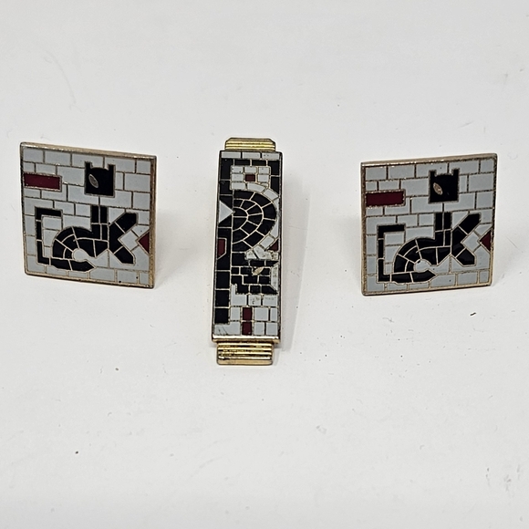 Anson Gold Tie Clip - Picture 1 of 10